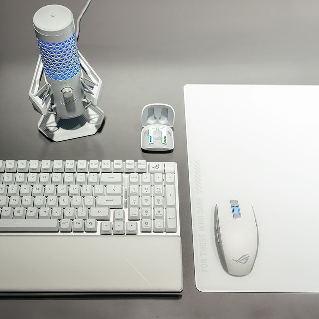 Rog Moonlight White 02